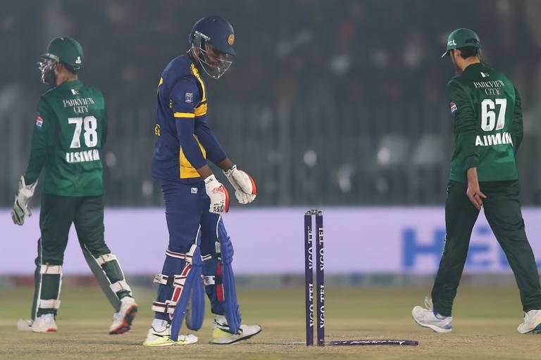 سری لنکا کا فیصلہ کن میچ آج، فائنل رسائی داؤ پر