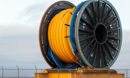 پاکستان میں سی ایم وی-6 سب میرین کیبل کی تنصیب مکمل