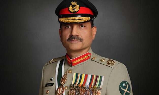 فیلڈ مارشل اعصام منیر کو اعلیٰ عسکری اعزازات