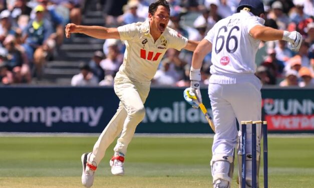 ایڈیلیڈ ٹیسٹ: انگلینڈ کو جیت کے لیے 228 رنز درکار