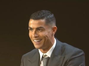 رونالڈو کو دبئی میں گلوب ساکر ایوارڈ ملا