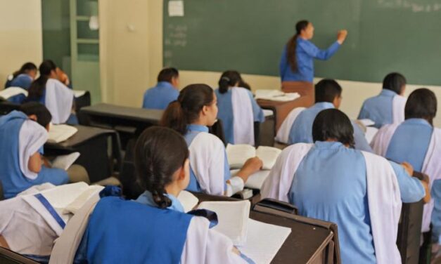 پی ایف کا گرلز اسکولوں میں مرد اساتذہ پر مکمل پابندی